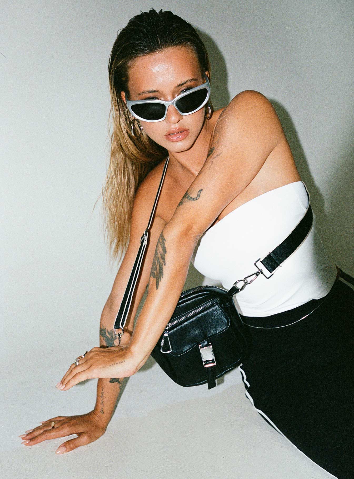 Basic Straplez Crop